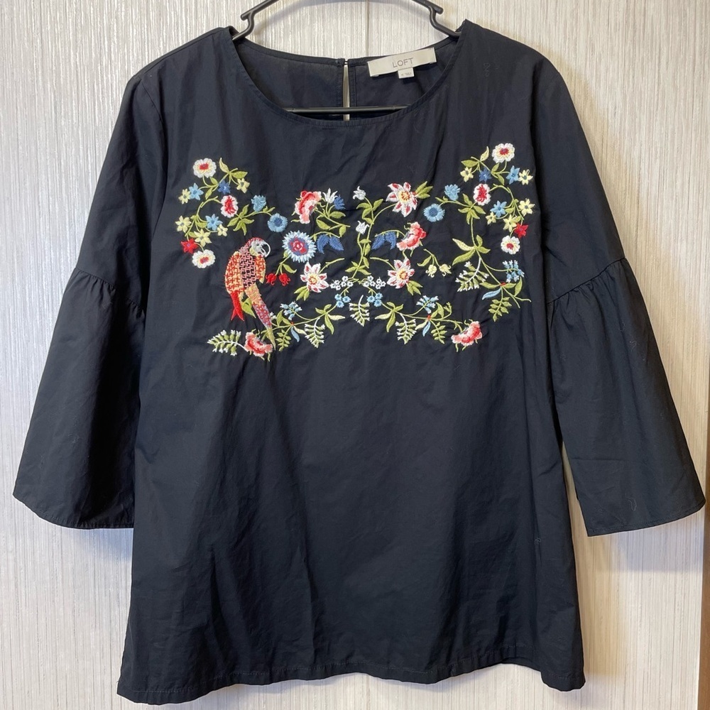 LOFT Black 3/4 Sleeve‎ Top Floral & Parrot Embroidery Boho Chic Size M